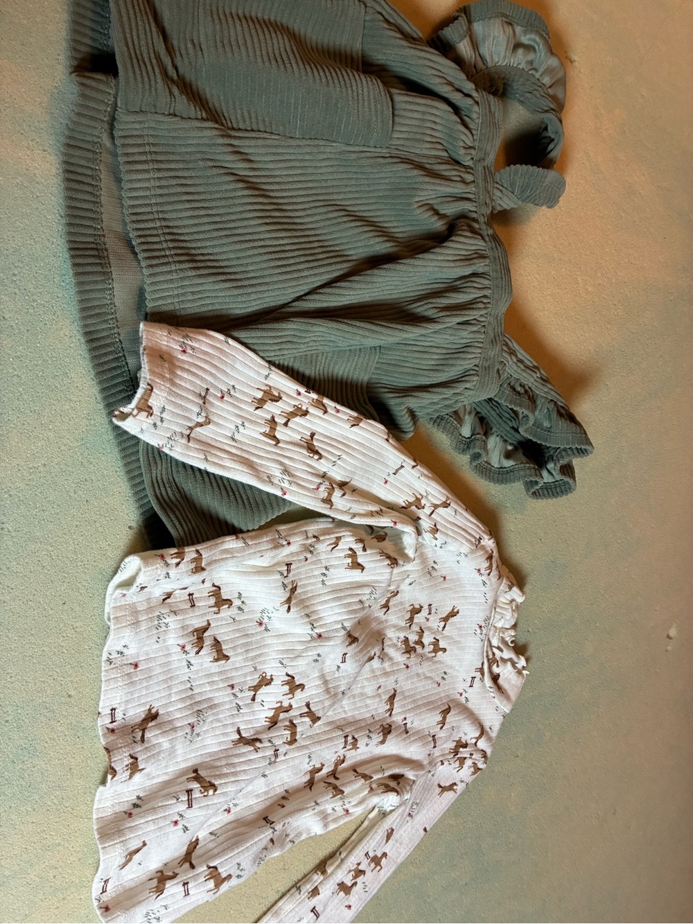 wonder nation Green Ruffled Tank and White Horse-Print Top Matching Set